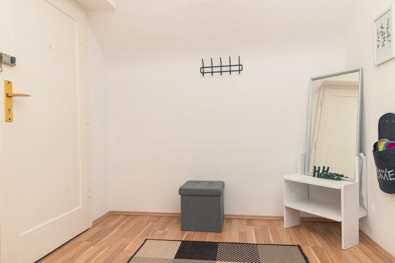Milky Way Top Floor 2-Bedroom Apartment Air Condition Вена Экстерьер фото