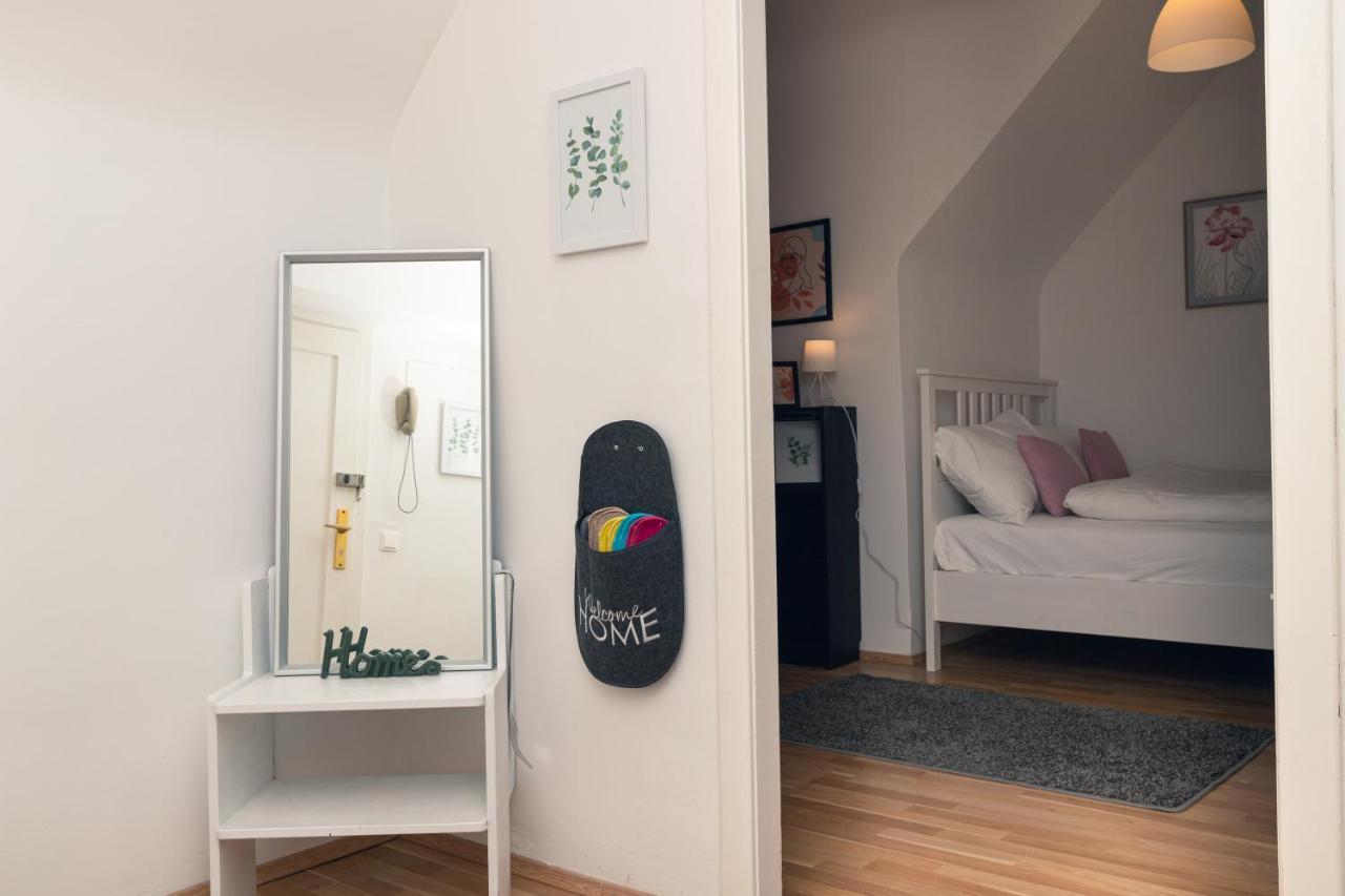 Milky Way Top Floor 2-Bedroom Apartment Air Condition Вена Экстерьер фото