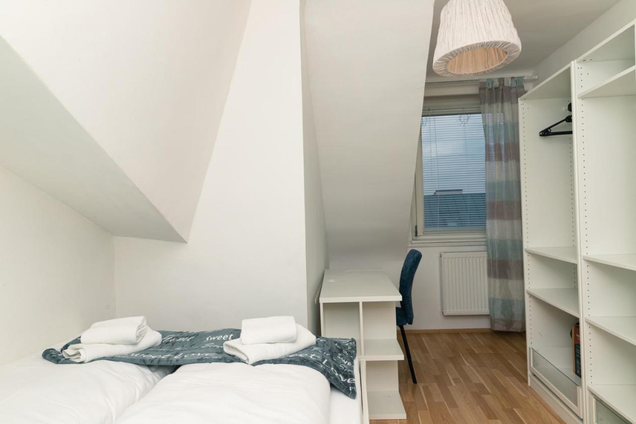 Milky Way Top Floor 2-Bedroom Apartment Air Condition Вена Экстерьер фото